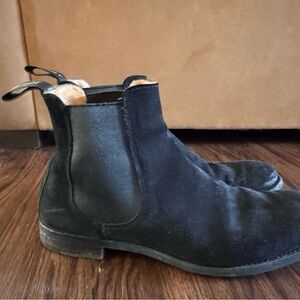 Men's Black Suede Chelsea Boots - Sleek Slip-On Design